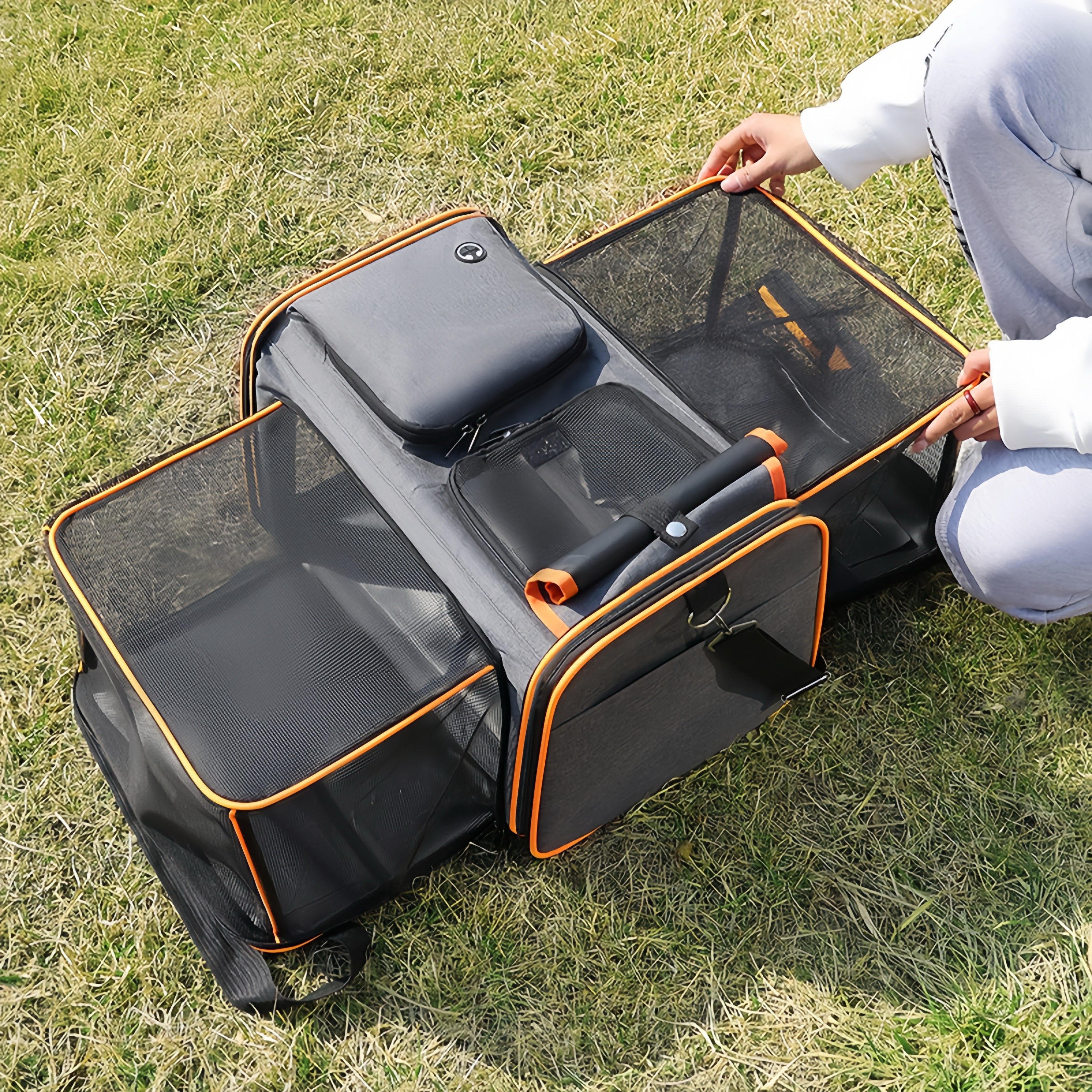 Expandable Cat Travel Bag Carrier for Travelling